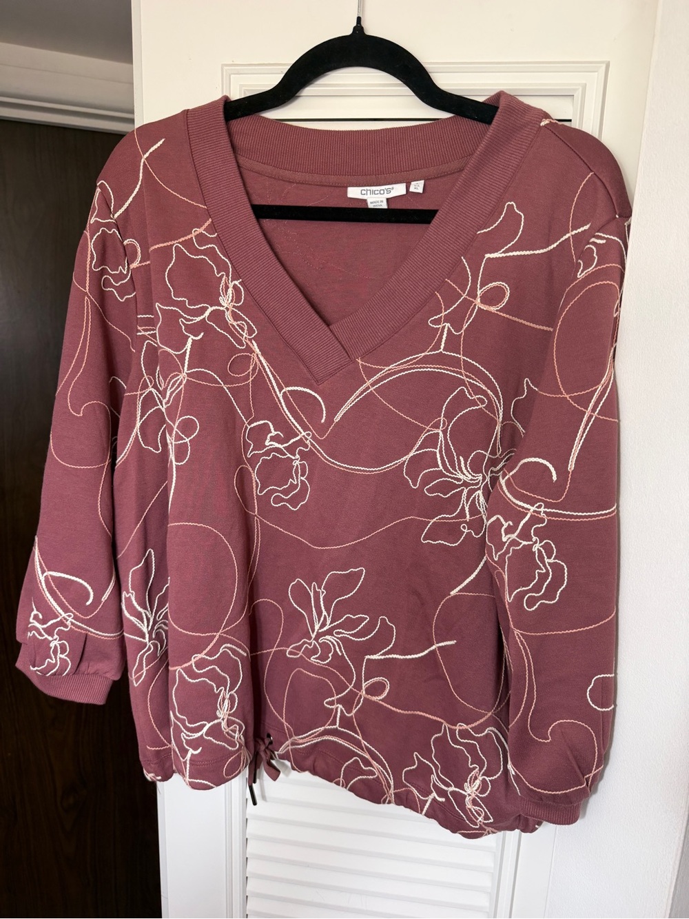Chico's Dusty Mauve Floral V-Neck Pullover